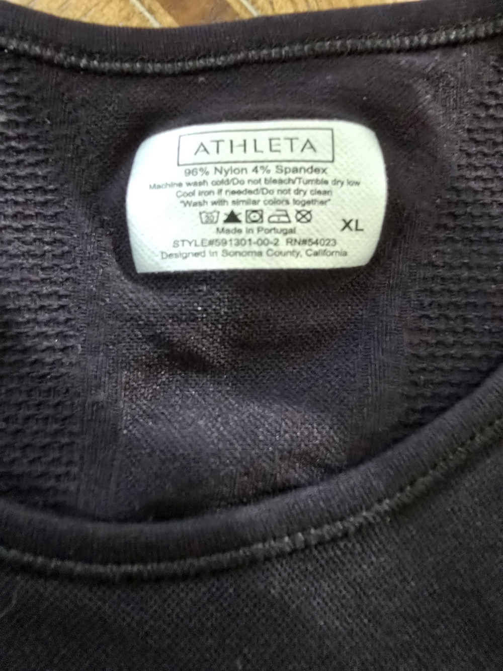Athleta Mix of Performance Tank Top, Short Sleeve, & Long Sleeve Tops, Size XL - Picture 6 of 16